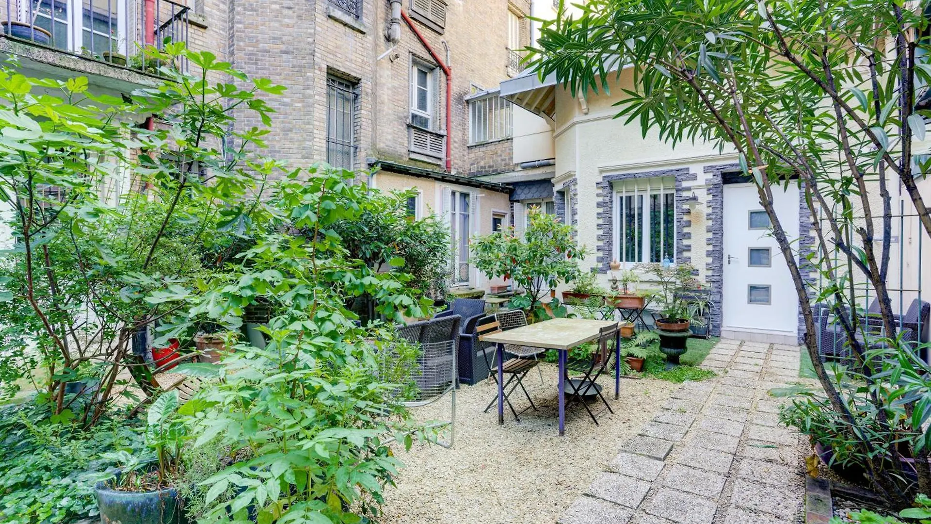 Love House - Butte Aux Cailles Paris